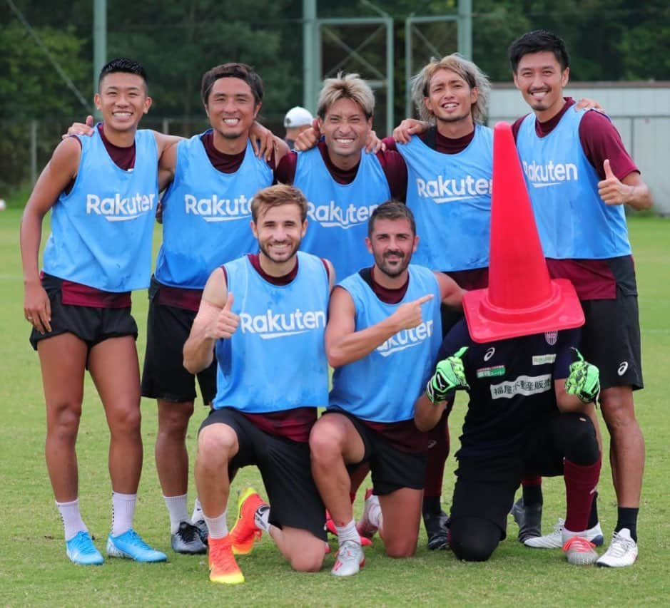 ダビド・ビジャさんのインスタグラム写真 - (ダビド・ビジャInstagram)「🏆⚽️✌🏻 #visselkobe」9月4日 14時45分 - davidvilla