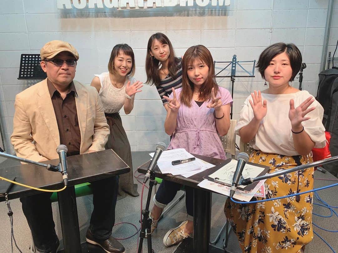 のインスタグラム：「🎤♡ ・ ・ ・ #あさがやドラム さんにて 収録終わり(^ ^)✨ @tamura_jin じんさん主催の #フォークガーラスクエア の #YouTube 番組でした‼️ #フォークソング の良さがだんだん分かるようになってきた。 気がする！ #中村愛 #jfork」
