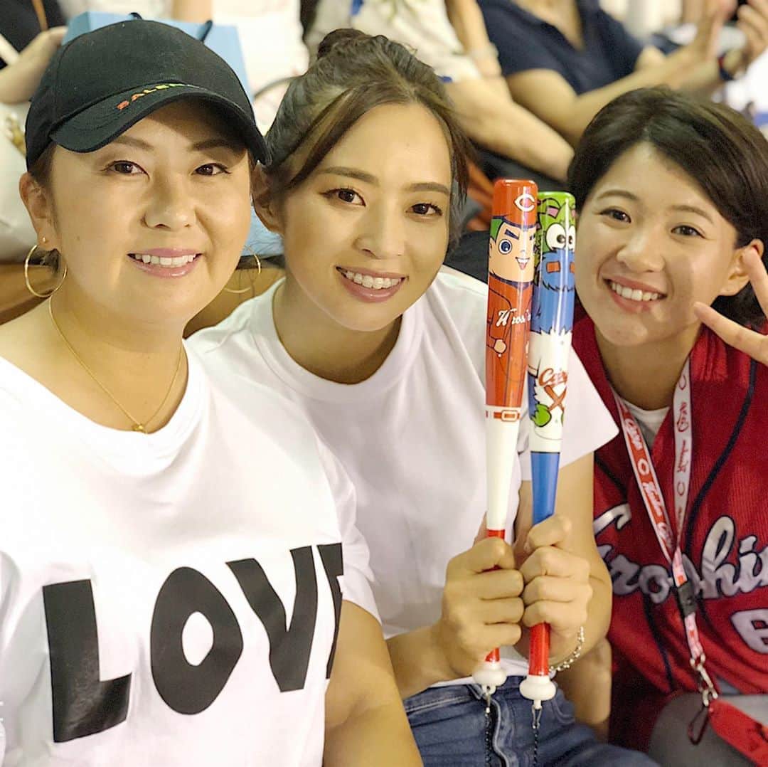 佐伯三貴のインスタグラム：「昨日は明日架と花奈ちゃんとカープの応援🥰❤️ 明日架カープ女子宣言！笑  楽し過ぎた😂❤️❤️❤️ @asuka_____official  @kana._.0616」
