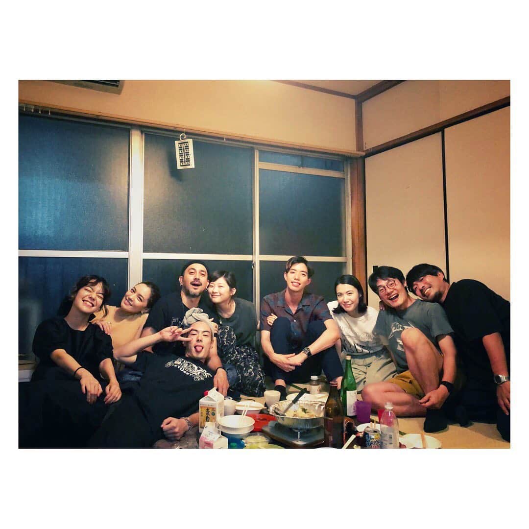 のインスタグラム：「Béret Club . お洒落にかきましたが そうです、ベレー部です  部活内容は"良く笑う"以上。  今後ともベレー部を よろしくお願いします🙇www . . . #ベレー部 #よく笑う #呑んで喰らう #ただそれだけ #happytime」