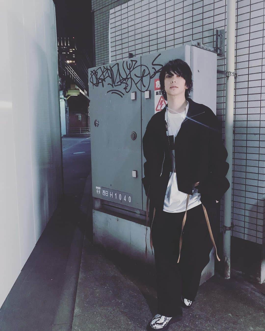 武瑠さんのインスタグラム写真 - (武瑠Instagram)「#ootd #tokyo #rafsimons #bedjwford #givenchy #sleepyhead #milliondollar orchestra」8月31日 21時09分 - ta_streetgothic