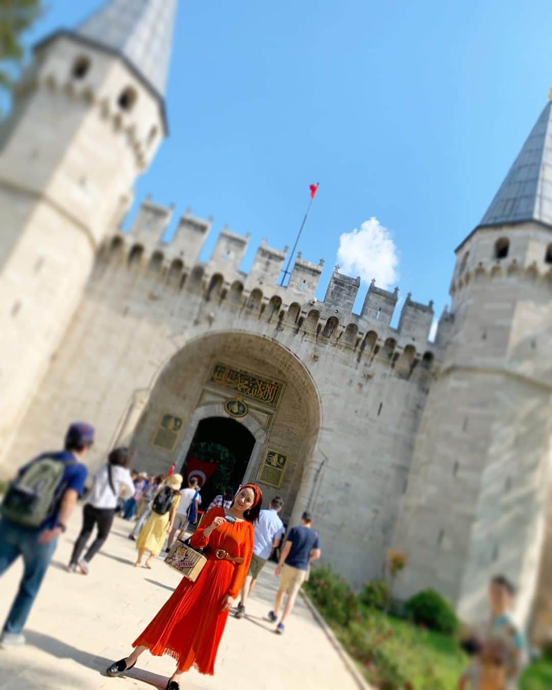 平祐奈さんのインスタグラム写真 - (平祐奈Instagram)「トプカプ宮殿🤴🏽🇹🇷👸🏼 Topkapı Sarayı  I went to Topkapi Palace.🏰 とても神聖な空間でした。 #祐奈のトルコ日記」8月31日 19時36分 - yunataira_official