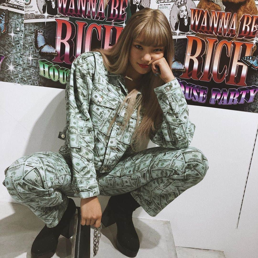 須田アンナさんのインスタグラム写真 - (須田アンナInstagram)「. 💸Xgirly💸Congrats❤️🧸 ユリノちゃんが作ったアイテムが どれも可愛くてヘビロテしそうです🐣 みんなも沢山着てねっ！ メンズも着れるよっ！ #Xgirly #YURINO」8月31日 20時20分 - annastagram.official