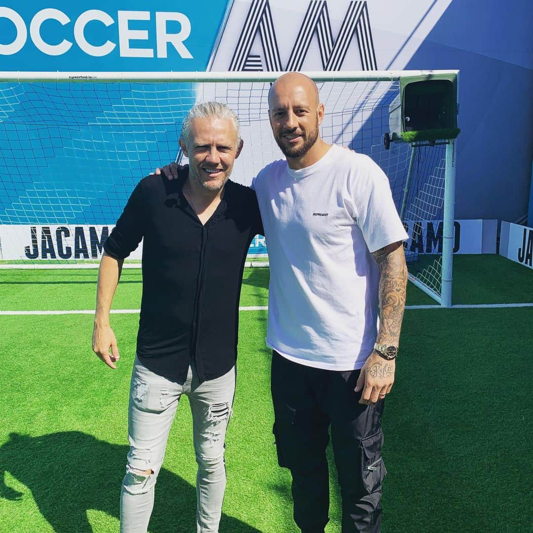 アラン・ハットンさんのインスタグラム写真 - (アラン・ハットンInstagram)「Had an amazing time on @socceram thanks for having me. Need to work on my finishing 😂🤦🏻‍♂️」8月31日 20時29分 - hutton02