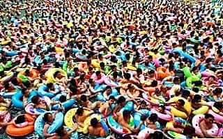 こーいちのインスタグラム：「今日ライブでドラムのとこからお客さんの写真撮ろうと思ってたのに忘れてしまったさかい似たようなコレでよろしく。  #RUSHBALL #あざす」