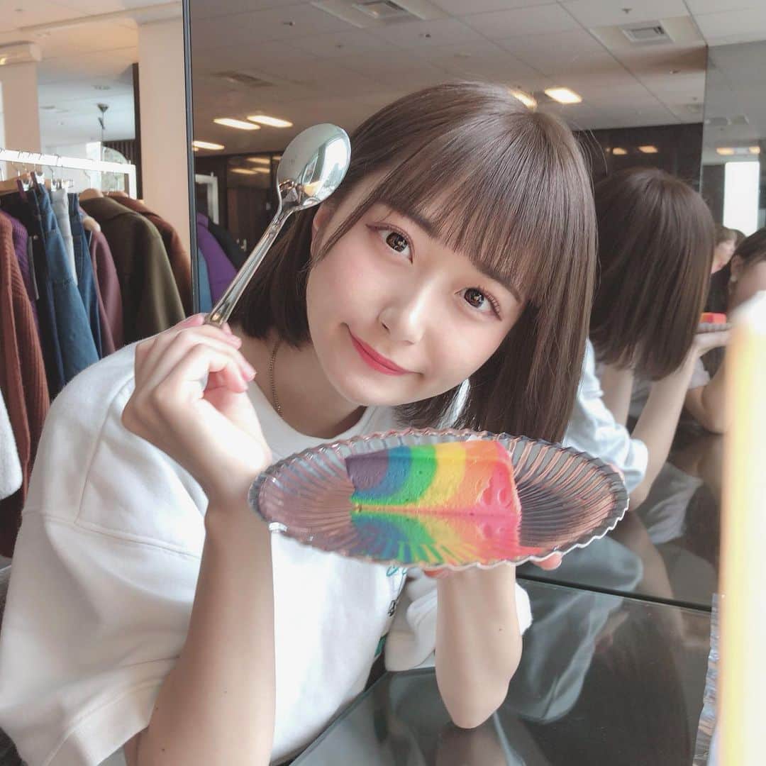 山本優菜さんのインスタグラム写真 - (山本優菜Instagram)「レインボーケーキ美味しかった」8月31日 20時39分 - yamamoto__yuna