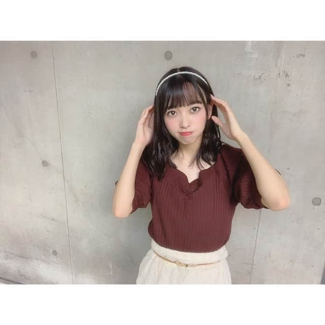 石田みなみさんのインスタグラム写真 - (石田みなみInstagram)「STU48 3rdシングル ﻿ 「大好きな人」﻿ ﻿ ﻿ 個別握手会 inパシフィコ横浜﻿ ありがとうございました🤝💞﻿ ﻿ 秋を少し先取りした服装で﻿ カチューシャもつけてみたよ🎀﻿ ﻿ ﻿ #STU48 #charmingtrip﻿ #Stucharmingtrip #石田みなみ  #大好きな人 #個別握手会 #パシフィコ横浜﻿ ﻿#niceclaup #秋 #秋服 #秋服コーデ  #レディテレコトップス #スカート #ロングスカート #レース #ヘアアレンジ #カチューシャ #🎀」8月31日 20時49分 - ishida.minami_373