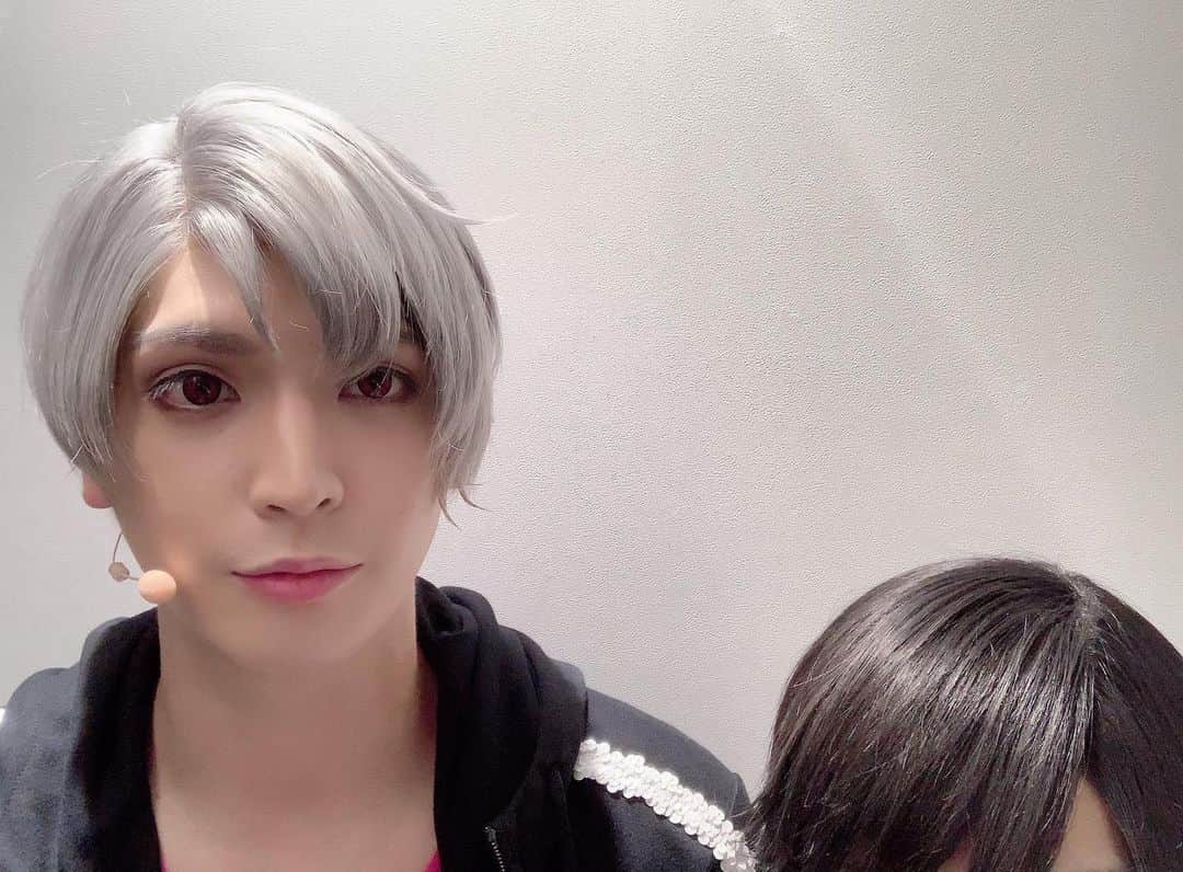 小波津亜廉のインスタグラム：「[30/8/19] Oh Allen how could you do your short friend so dirty 🤣 ⠀⠀⠀ ⠀ #kohatsuallen ⠀⠀⠀ ⠀ Source: Allen’s twitter」