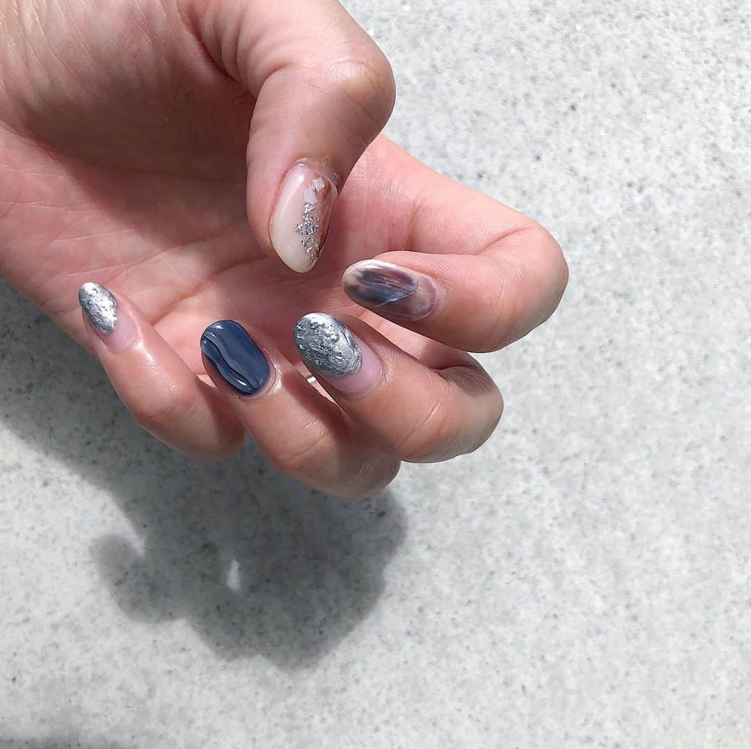 えりんこさんのインスタグラム写真 - (えりんこInstagram)「#newnail  過去ネイル→ #erincoネイル」8月31日 12時32分 - erinco_____