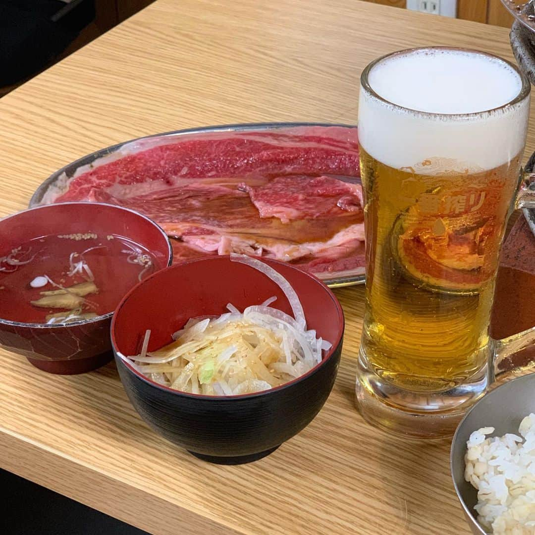 くろさんのインスタグラム写真 - (くろInstagram)「ホルモンまさる🥩🍺🍋🍚😋 #昼ビ #昼からビール #昼のみ最高 #昼呑み #ホルモンまさる #三田呑み #三田飲み #三田ランチ #田町呑み #田町飲み #田町ランチ #昼飲み最高 #ホルモンらぶ #ホルモン好き #ホルモン大好き #ホルモン屋 #ホルモン酒場 #焼肉定食 #シマチョウ #名物まさるホルモン #生ビール #レモンサワー #安旨 #食べログTOP5000」8月31日 12時52分 - m6bmw