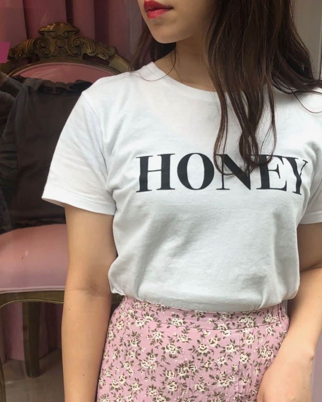 HONEY MI HONEY OFFICIALさんのインスタグラム写真 - (HONEY MI HONEY OFFICIALInstagram)「Restock! . 大人気のTシャツ2型が店舗先行で本日再入荷。online storeは来週入荷予定でご予約受付中。 . heart logo T-shirt rd.bk M/L . HONEY logoT-shirt bl.bk M/L . @honeymihoney_official  @honeymihoney_style  #HONEYMIHONEY #ハニーミーハニー #tokyo #osaka #outfit #表参道 #原宿 #心斎橋」8月31日 13時02分 - honeymihoney_official