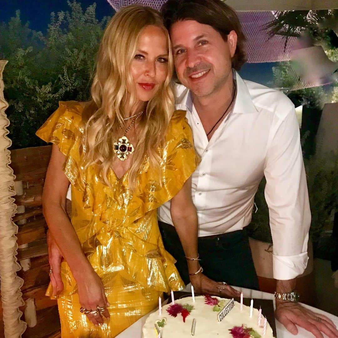 レイチェル・ゾーさんのインスタグラム写真 - (レイチェル・ゾーInstagram)「Until next year @rbermanus ✨❤️🥰 #happyanniversary #28years #igotyoubabe 🙏🏻 xoRZ」8月31日 13時15分 - rachelzoe