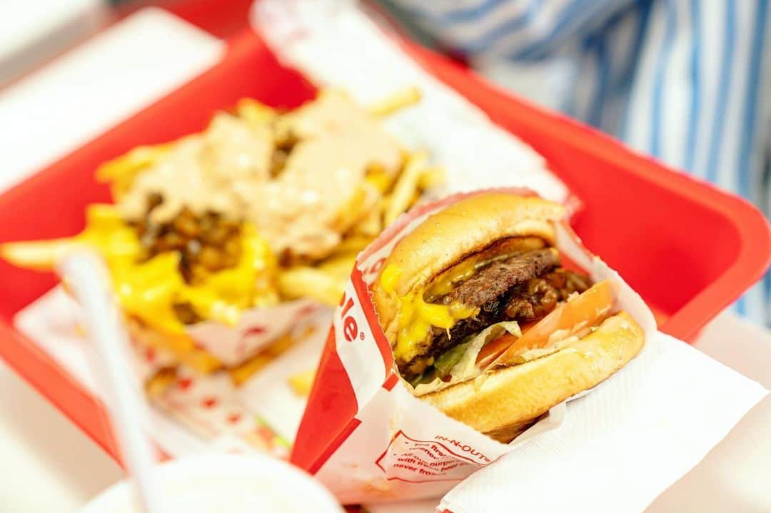 小林亮太さんのインスタグラム写真 - (小林亮太Instagram)「Amazing burgers!! 💯  #innout #innoutburger #lafoodie  #Iwish #cometojapan」8月31日 13時16分 - ryota_kobayashi_official