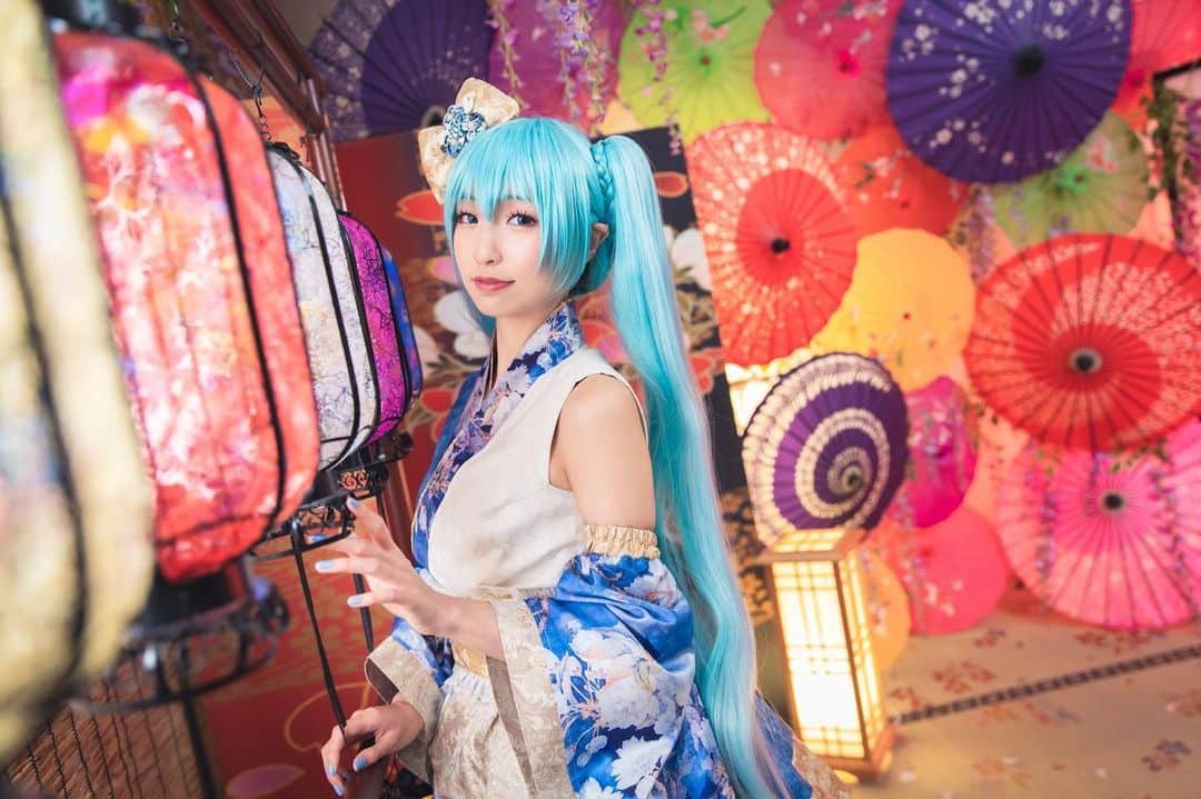 Sherryさんのインスタグラム写真 - (SherryInstagram)「- 初音ミクお誕生日おめでとう💕💕 P / @biscuitphoto  #cosplay #vocaloid #miku #hatsunemiku #初音ミク #初音ミク生誕祭 #初音ミク生誕祭2019 #silverxherecosplay」8月31日 13時38分 - silverxhere