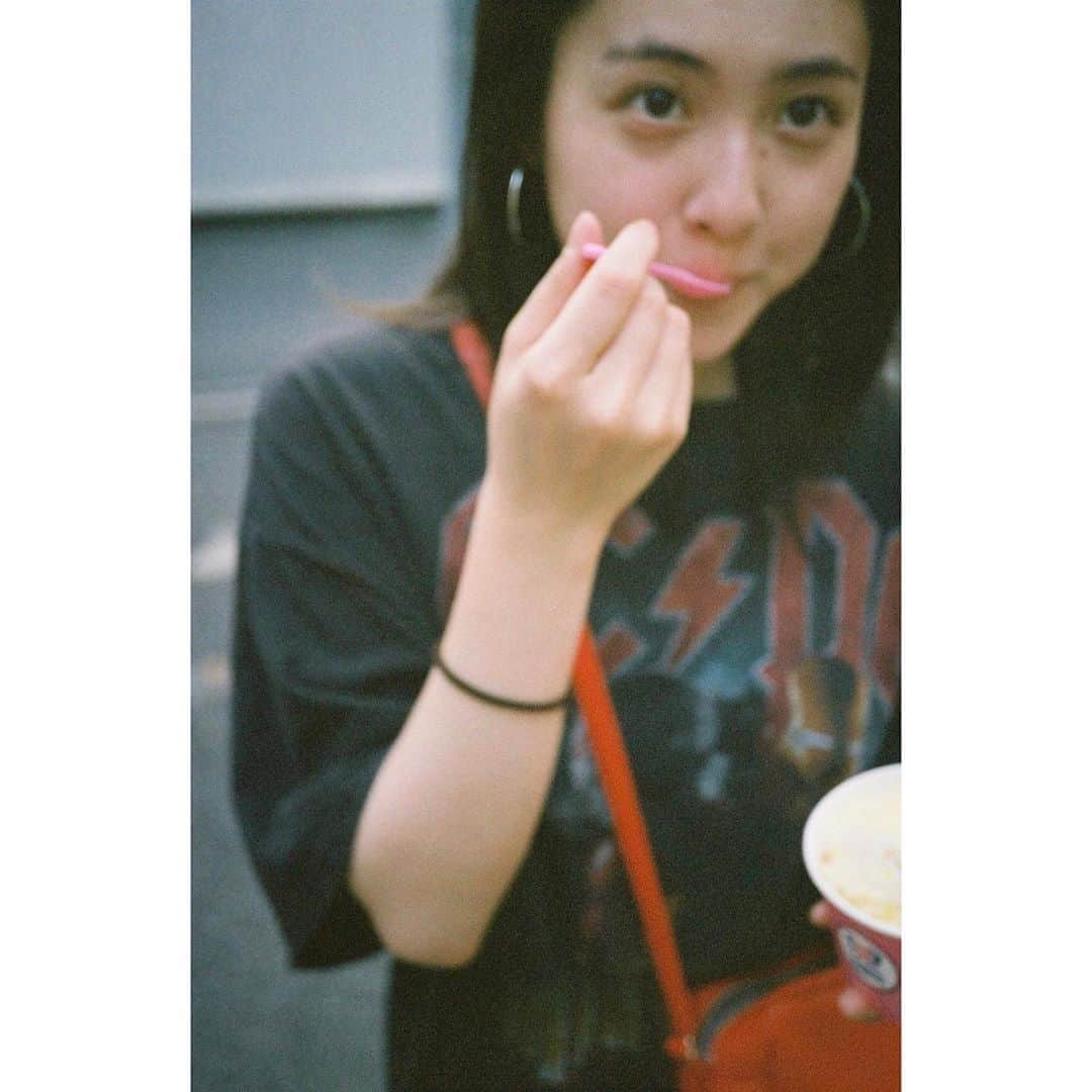 藤井武美のインスタグラム：「蝉も頑張って鳴いてるよ 頑張りまっしょい！ #film」