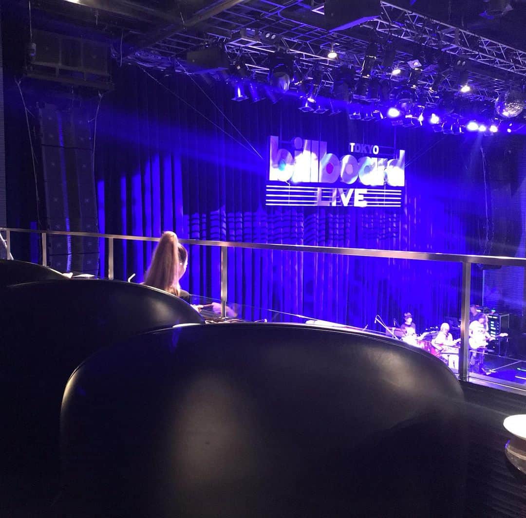 小柳ゆきのインスタグラム：「【出演情報】 . 詳しくは小柳ゆき公式サイトをご確認ください！ . ■2019年9月1日(日)12:00～12:30 Fm yokohama「JAL present FLYING HEART」 ナビゲーター:石井竜也さん ※翌週9月8日(日)も出演いたします . ■2019年9月2日(月)13:00～14:55 TOKYO FM「高橋みなみのこれから、何する？」 . ■2019年9月3日(火)15:00～19:00 Fm yokohama「Tresen」 . ■2019年9月6日(金)14:00～18:42 FM COCOLO「THE MAGNIFICENT FRIDAY」 . ■2019年9月7日(土)27:00～27:30 FM OH!「POPS 851」 . . ■2019年9月7日(土) 第6回「蔵の街花火大会」 会場:栃木市永野川河川敷(永野川緑地公園) . ■2019年9月15日(日) 「GLAFES Music&Food Festival」 会場:宮崎県都城市高城観音池公園 . . bySTAFF」