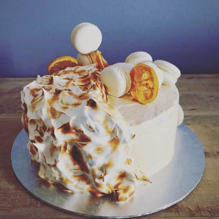 レイチェル・クーさんのインスタグラム写真 - (レイチェル・クーInstagram)「Now, this is a truly impressive pimped-up reincarnation of my lemon and yoghurt cake from episode 1 of My Swedish Kitchen 🍰 📺 Thanks for sharing your amazing creation @kevoulee . Recipe in #TheLittleSwedishKitchen 👉 click the Link in bio to get the book⁠ .⁠ .⁠ .⁠ .⁠ .⁠ .⁠ .⁠ #RachelKhoo #RachelKhooRecipe #MySwedishKitchen #TheLittleSwedishKitchen #Swedish #baking #cake #recipe #lemon」8月31日 15時00分 - rachelkhooks