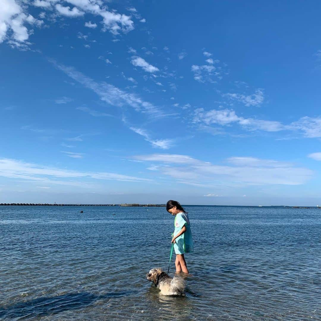 吉村美紀さんのインスタグラム写真 - (吉村美紀Instagram)「夏休み最終日、久しぶりのカネヨ食堂へ^_^ #夏休み終わり〜 #海」8月31日 15時47分 - lespros_miki