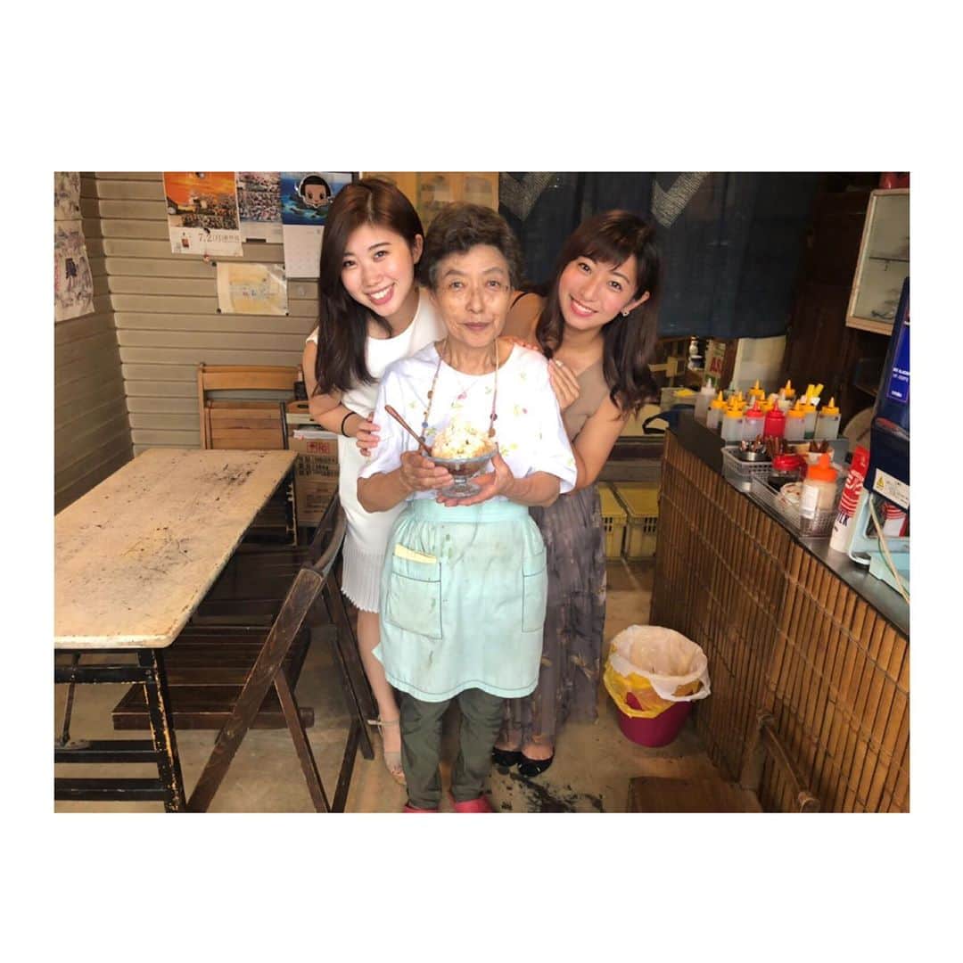 白戸ゆめのさんのインスタグラム写真 - (白戸ゆめのInstagram)「🍧 . 8月最後の日👒 夏らしいことといえば。。。 かき氷🍧🍧🍧✨ . ということで 大学の後輩おすすめのかき氷やさんへ💨 三軒茶屋にある氷 石ばしさん💕 . #安納芋ミルク🍠 なんでこんなに甘いんだ！ おいもの餡が濃厚で さらにミルクがそれを包み込んで ひんやり氷との相性🙆‍♀️🙆‍♀️ .  #紅茶ミルク お店のおばちゃんおすすめ👵 後輩ちゃんと分け合いました👯‍♀️ 紅茶の茶葉が口の中でふわっと香って これまたおいしい🤤🥄 . 洋服も秋コーデで 残暑にぴったりの1日を過ごしてます🦔🍀 . tops: @fray_id  skirt: @mystrada_official ❁❁❁ . #かき氷 #夏 #8月 #夏の終わり #三軒茶屋 #秋 #こんにちは #まずは洋服から #今年のトレンドは #ブラウン #お気に入りのスカート #ブラウンコーデ #マイストラーダ」8月31日 15時42分 - yumeno.s_