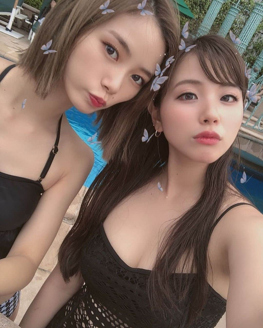 倉田瑠夏さんのインスタグラム写真 - (倉田瑠夏Instagram)「載せたいこととか写真ありすぎて悩む🤦‍♀️ まず今日は朗読劇2日目で、終わってからジムに行ったこととか、藍ちゃんが載せてくれてたご飯に行ったやつとかメンバー何人かで藍ちゃん家に行ったこととか、、、車の免許のこともまだ投稿してないな、、、とか、、笑笑 . . でも昨日プールの写真のせたから続き...🌝💕 . .  この蝶々のフィルターよくインスタとかで見るからやってみたかったの🙈💜🦋 . .  1枚目のなおりんが特に可愛くて好みすぎて何回も写真眺めてる笑笑」8月31日 21時16分 - ruka.kurata