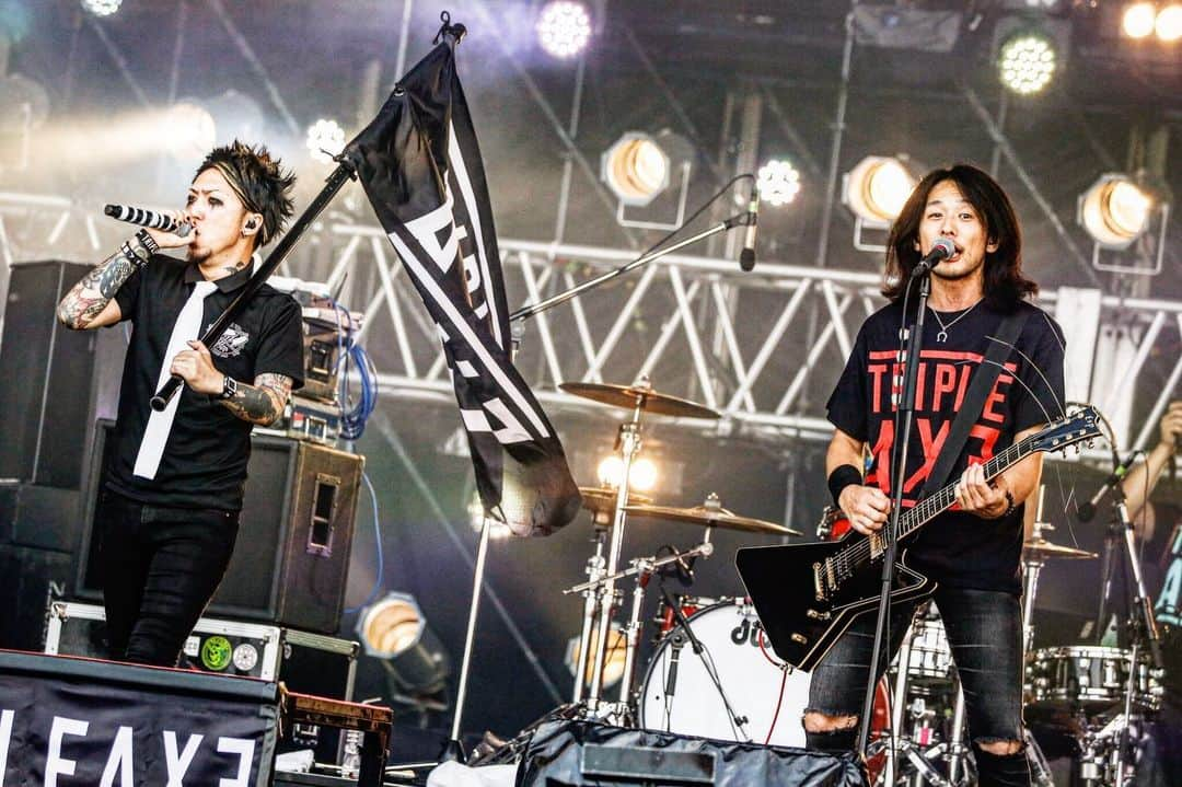 MAH さんのインスタグラム写真 - (MAH Instagram)「TRIPLE AXE TAKEOVER at RUSH BALL 2019.  #SiM #coldrain #HEYSMITH #TAT2019 #RUSHBALL #ラシュボ  Photo @kouhey0622」8月31日 16時08分 - mahfromsim