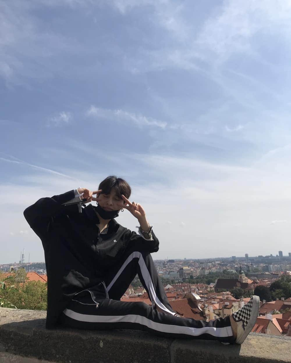 キム・ソンリさんのインスタグラム写真 - (キム・ソンリInstagram)「#Today #Last #prague 😢」8月31日 16時23分 - seongri0406