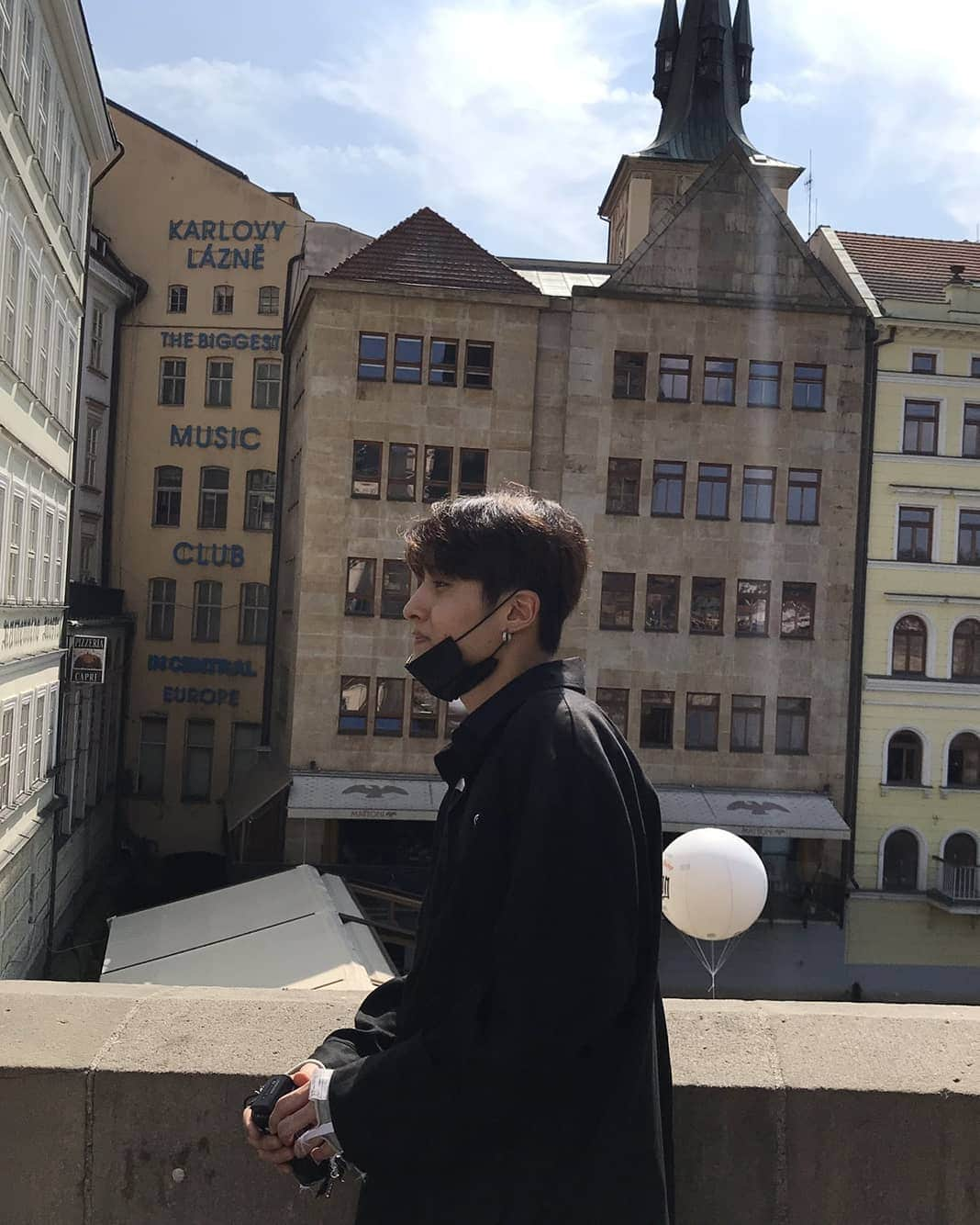 キム・ソンリさんのインスタグラム写真 - (キム・ソンリInstagram)「#Today #Last #prague 😢」8月31日 16時23分 - seongri0406