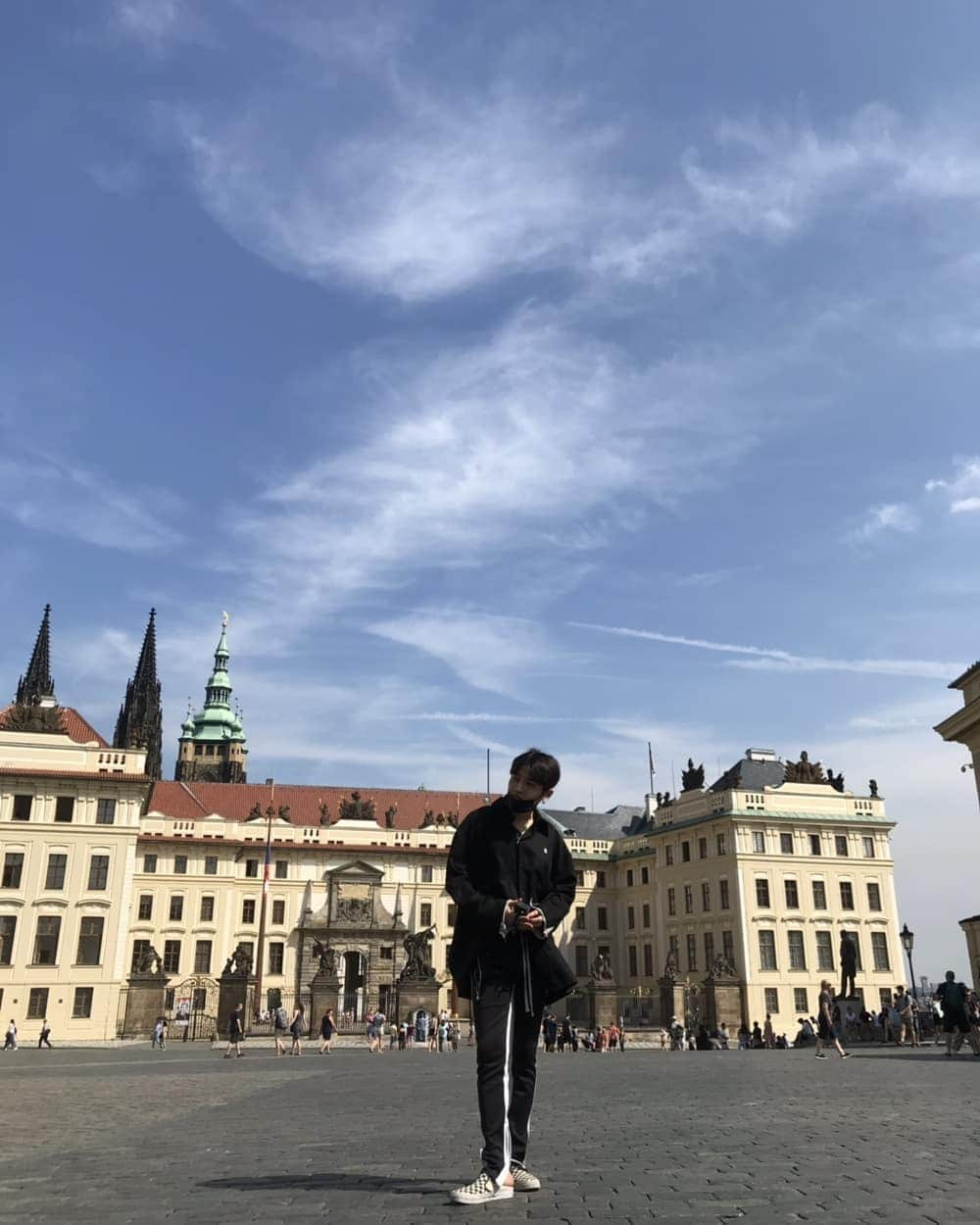 キム・ソンリさんのインスタグラム写真 - (キム・ソンリInstagram)「#Today #Last #prague 😢」8月31日 16時23分 - seongri0406