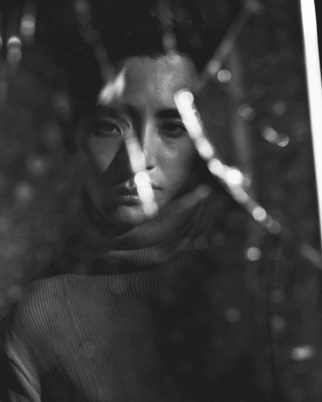 イ・スヒョクさんのインスタグラム写真 - (イ・スヒョクInstagram)「@LeesoohyuK X @Wkorea  My new magazine photoshoot & interview with @Wkorea_man September issue out now !  @mokjungwook 📸 @stylist_yoonkyunglee 🧥 @Kimahreum29 ✍🏻 @juneyju 💄 @hearts_ultrapeku 👱🏻‍♂️ @leehansolution 🚀  Look no.4 - Cos  @WKOREA_MAN」8月31日 16時33分 - leesoohyuk