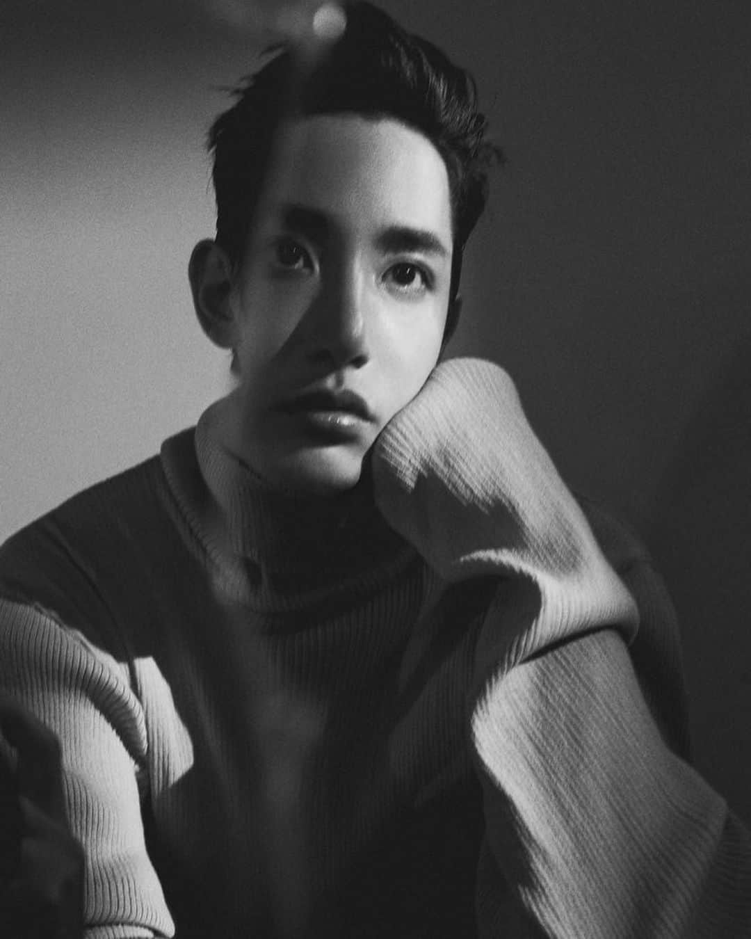 イ・スヒョクさんのインスタグラム写真 - (イ・スヒョクInstagram)「@LeesoohyuK X @Wkorea  Man in the Mirror full version. 10 page.  @wkorea_man September issue.」8月31日 16時53分 - leesoohyuk