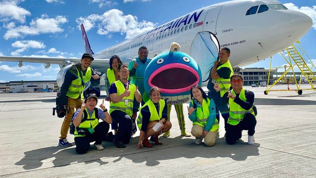 ハワイアン航空さんのインスタグラム写真 - (ハワイアン航空Instagram)「#謎の魚 さん、ハワイアン航空での研修はいかがでしたか？空港での業務は大変だったかと思いますが、またぜひハワイに遊びに来てくださいね🤙🏽 . A hui hou!  Mahalo to @chibalotte_official !👏🏽👏🏽👏🏽 . #謎の魚がハワイアン航空で研修 . © CHIBA LOTTE MARINES」8月31日 17時00分 - hawaiianairlinesjp