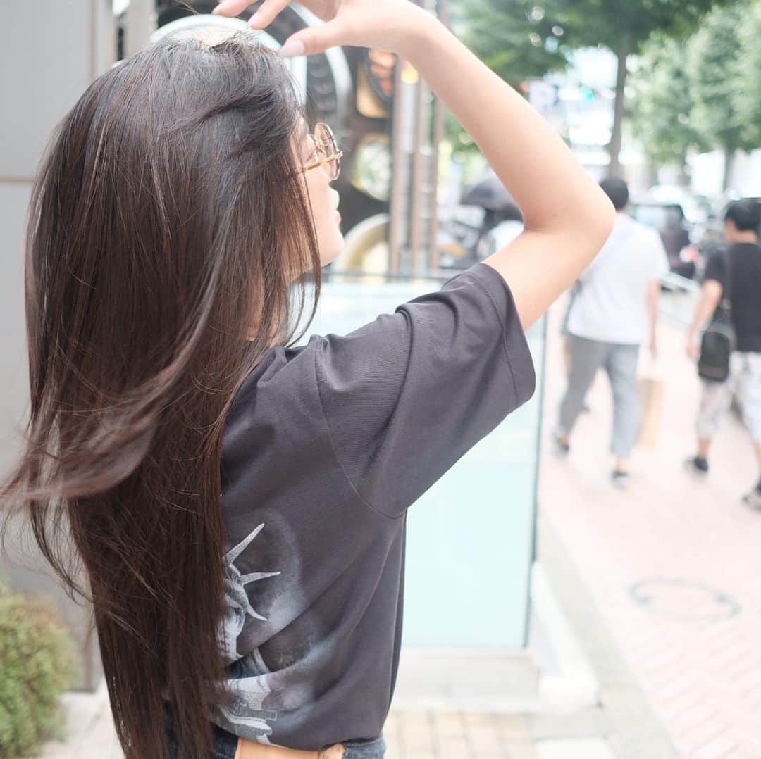 小島瑠璃子さんのインスタグラム写真 - (小島瑠璃子Instagram)「✂︎ トリートメント 鏡面仕上げ✨ 友達みんなつるつるに なってきて嬉しい😇 @hidemasa_ishii」8月31日 17時00分 - ruriko_kojima