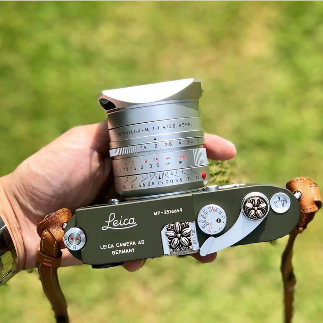 WATCHMANIAさんのインスタグラム写真 - (WATCHMANIAInstagram)「The Leica M10-P Edition 'Safari' , limited to 1,500 units.」8月31日 17時30分 - watchmania
