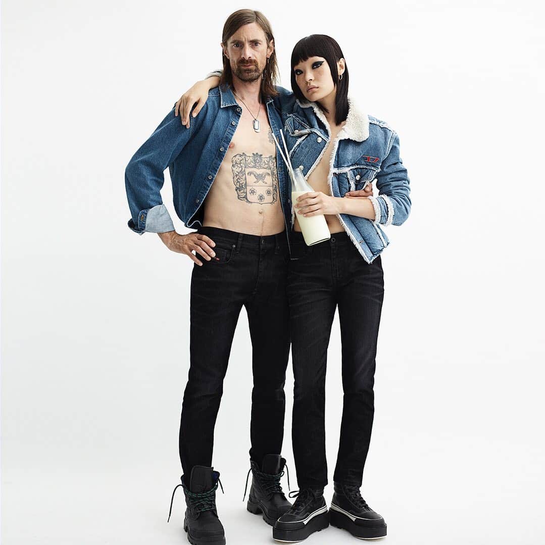 ディーゼルのインスタグラム：「Hard bodies, living for a soft embrace. Velvet Denim provides. #DieselDenim #VelvetDenimForSofties #DieselForSofties」