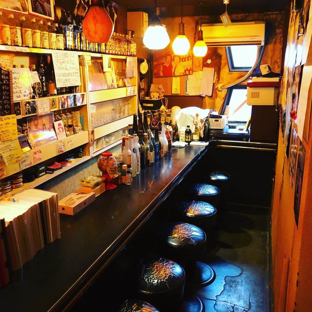 三上市朗のインスタグラム：「本日も読み合わせカフェ「ひるぱか」お越しくださった皆さん、ありがとうございました！あっと言う間でしたが明日の営業でしばらくお休みになります。明日は11:00から16:00までの営業です！次は来年になるので無理をしてでも😅来てね！ #読み合わせカフェ  #ひるぱか」