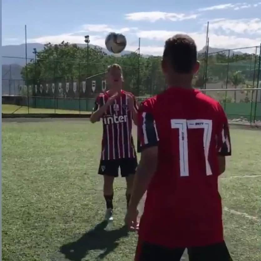 ジーコさんのインスタグラム写真 - (ジーコInstagram)「Hoje quartas de final da 22’Copa da Amizade Brasil Japão no Centro de Futebol Zico, com entrada franca.Com transmissão ao vivo na minha pagina do facebook/zicooficial, oferecimento Rodobens Toyota e Shelter Blindagens Especiais. Timaço de comentaristas e teve ainda gravação pro Canal Zico 10 no Youtube de Futmesa entre Kashima e São Paulo.A garotada mandando ver.」8月31日 19時09分 - zico