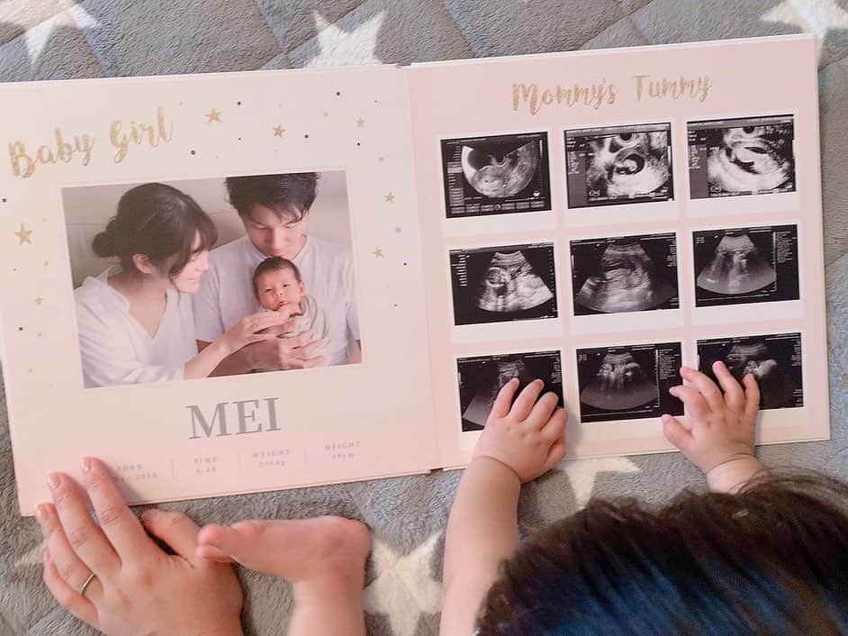 大知めぐみさんのインスタグラム写真 - (大知めぐみInstagram)「ストーリーにも載せましたが、 @birth_designoffice さんの#プレベビーブック が届きました😍💕 . ギリギリですが！！ ✨本日の24時まで2000円引きで注文出来ます！✨ . 妊婦健診の際に貰うエコー写真を素敵なアルバムにして頂きました💕 . エコー写真は、感熱紙で出来ているので、日が経つとどんどん薄くなり消えてしまう事を知り、一生に一度の事なので、きちんと残そうとお願いしました✨ . 妊娠していると分かった時の写真 心音が確認出来た時の写真 性別が分かった時の写真 生まれてくる2日前の写真 . 全部のエコー写真に思い出があって、娘との大切な思い出として残せて本当に良かったです😊💕 . 元気に育ってくれて、本当にありがとう✨ . #大きくなったら #また一緒に見ようね . #母としての #初心忘るべからず #命 #奇跡に感謝 . . . #妊婦健診#エコー写真 #エコー写真アルバム #エコーアルバム #エコー #マタニティ #妊婦#初出産#生後9ヶ月 #もうすぐ10ヶ月 #ニューボーンフォト#妊婦検診 #初マタ #新米ママ#新米ママと繋がりたい」8月31日 19時25分 - megmeg0715