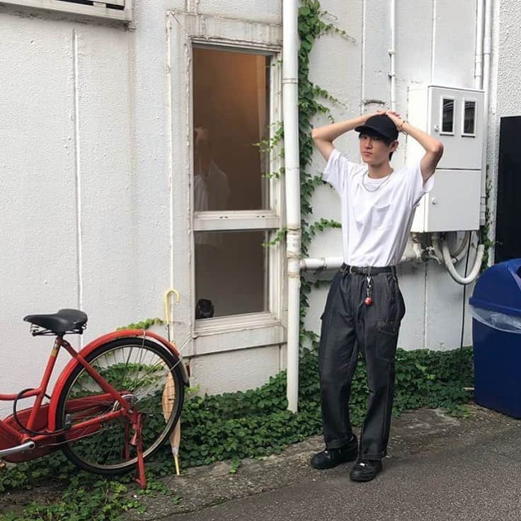 高橋璃央さんのインスタグラム写真 - (高橋璃央Instagram)「服を見る時間っていいですよね #fashion」8月31日 19時30分 - takahasi_rio