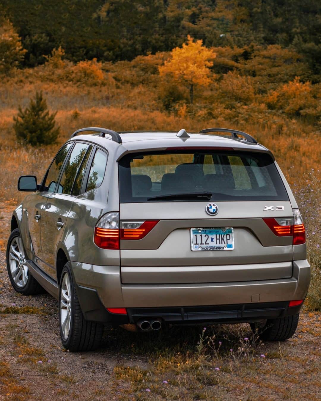 BMWのインスタグラム：「Ready to create memories time after time. The first generation of the BMW X3. #BMW #X3 #BMWrepost @joshnsp」