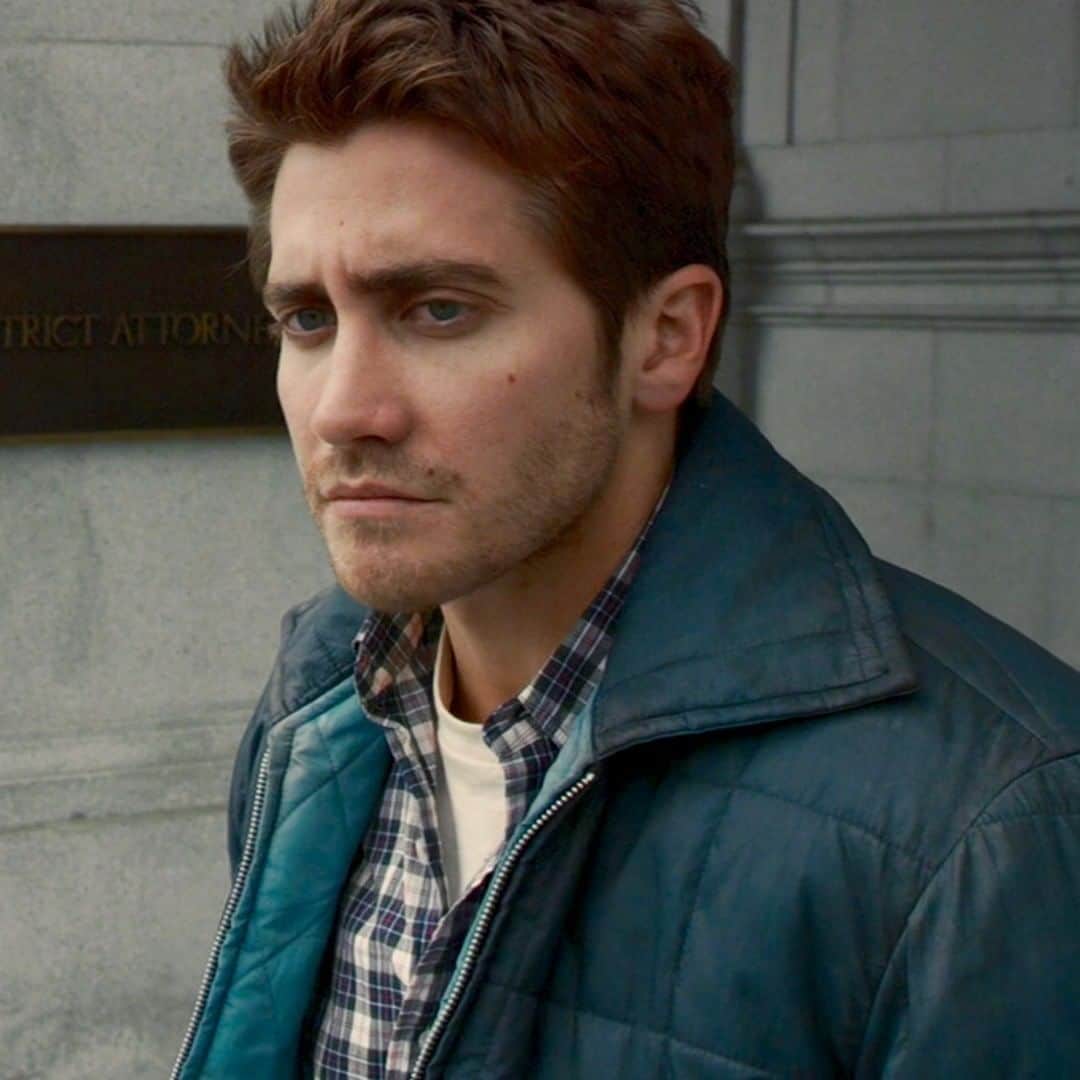のインスタグラム：「Jake Gyllenhaal's dedication to plaid in Zodiac is giving us major Fall vibes.」