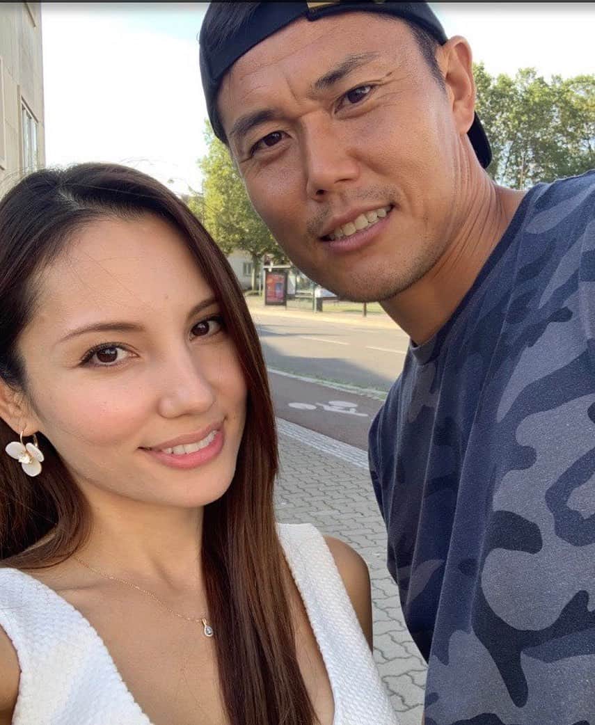 のインスタグラム：「プチ散歩。  Petit promenade☀️ #散歩#たまには２人で#ストラスブール#フランス」