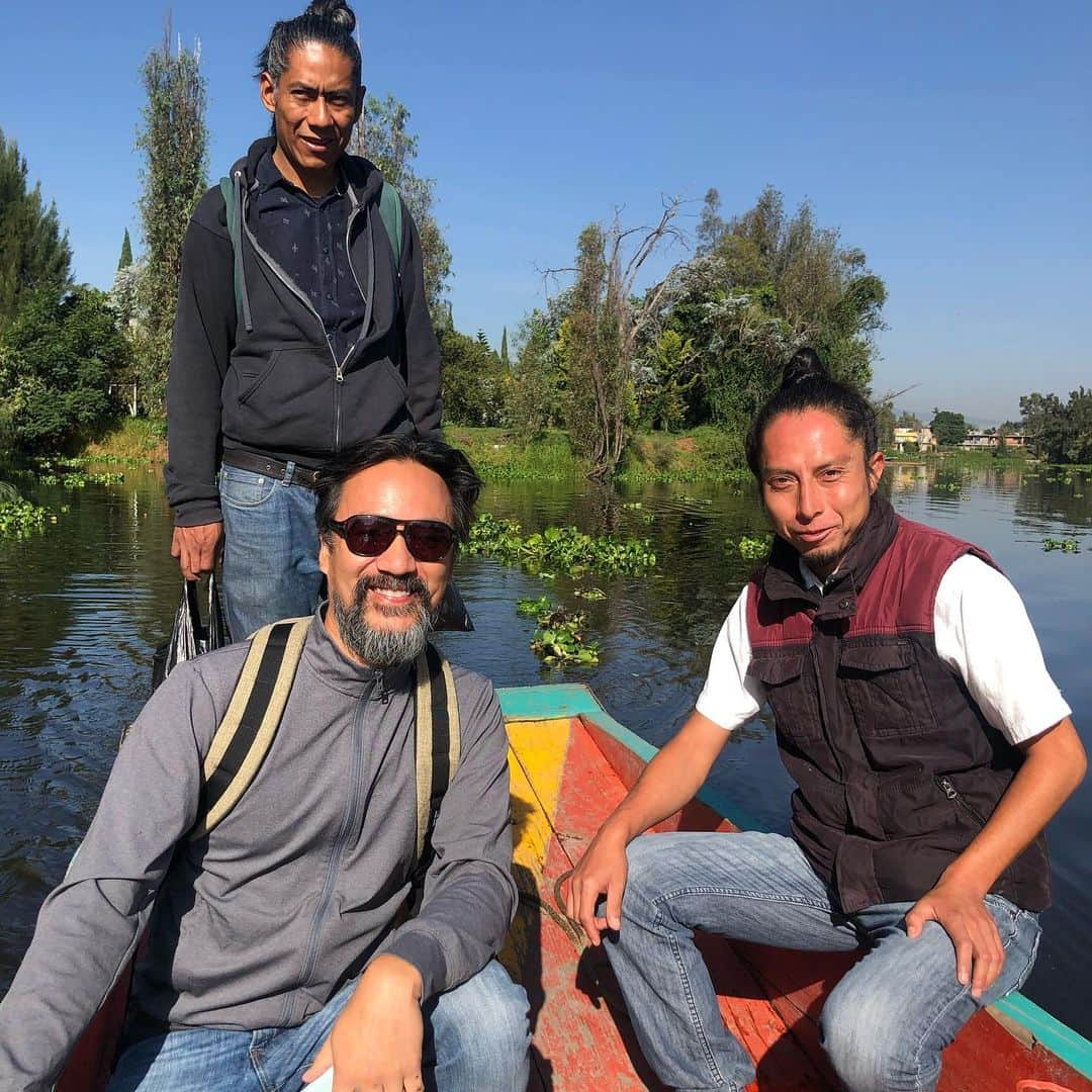 レベッカ・ウィソッキーさんのインスタグラム写真 - (レベッカ・ウィソッキーInstagram)「Wonderful visit to #xochimilco with our friend @ubishyaren to learn about all the important work being done at #Threshold for sustainable farming and the amazing #axolotl !! #CDMX」9月1日 5時39分 - rebeccawisocky