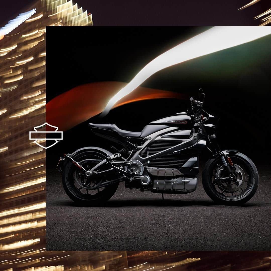 Harley-Davidsonさんのインスタグラム写真 - (Harley-DavidsonInstagram)「Spark your senses alive with a twist of the throttle on the all-new electric #LiveWire. #HarleyDavidson」9月1日 6時00分 - harleydavidson