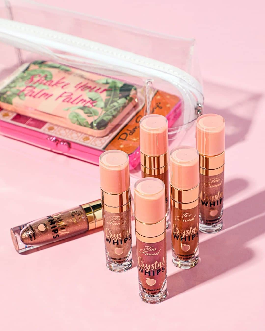 Too Facedさんのインスタグラム写真 - (Too FacedInstagram)「Create a DREAMY glow with our #tfpeachesandcream collection! ✨ Light up your face and lips with our shimmering Crystal Whips. Available in 6 shades @sephoraitalia. #toofaced」9月1日 6時00分 - toofaced