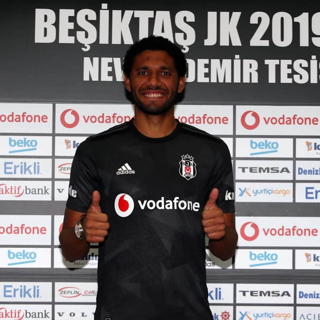 モハメド・エルネニーさんのインスタグラム写真 - (モハメド・エルネニーInstagram)「I am very excited to be joining Turkish giants Besiktas and I look forward to achieving our targets in the Super Lig and Europe. 🦅  To my dear Arsenal fans and team mates , i wish all the success for the season and be sure that i will be following the teams progress from Istanbul」8月31日 21時20分 - elnennym