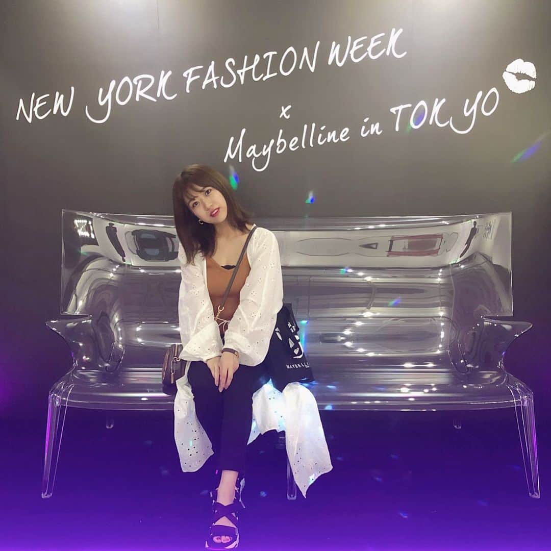 篠崎彩奈さんのインスタグラム写真 - (篠崎彩奈Instagram)「_ MAYBELLINE NEW YORK New York Fashion Weekを 日本で体験できる東京メイベリンハウスのイベントに参加してきました💄❤︎ . MAYBELLINEはメイクアップのバックステージに入って今年で10周年を迎えたということで おめでたいですね...💐 イベントに参加できて光栄です😌 . . ハイパーシャープライナーRの新色プラムブラウンも 披露されててとても可愛かった！！ 秋色リップを頂いたので、今度ちゃんと載せます☺️ 名前刻印リップ...とっても可愛い🥺✨ 秋のメイクが楽しみになりました🍇 @maybelline  #maybelline #mnyfashionweek #make #makeup #秋メイク #秋リップ」8月31日 21時21分 - ayana.s_official
