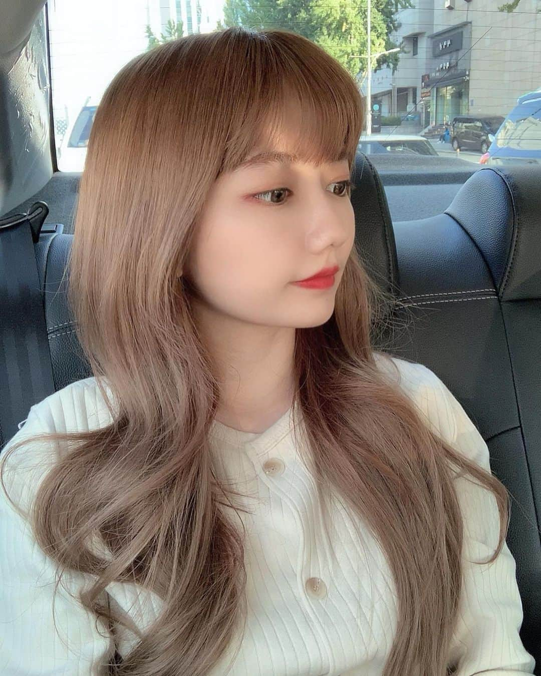 椎木里佳さんのインスタグラム写真 - (椎木里佳Instagram)「u like… my hair? gee thanks…jus bought it…❤︎」8月31日 21時35分 - rikashiiki