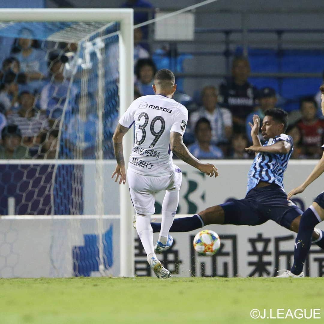 サンフレッチェ広島さんのインスタグラム写真 - (サンフレッチェ広島Instagram)「⚽明治安田生命J1リーグ第25節　試合結果⚽ ジュビロ磐田　0-2　サンフレッチェ広島 前半：0-0 後半：0-2 【得点者】レアンドロ・ペレイラ、柏好文  アウェイゲームながらも、たくさんのご声援、ありがとうございました🙌  #川辺駿 選手 #青山敏弘 選手 #レアンドロペレイラ 選手 #柏好文 選手 #sanfrecce #ICHIGAN」8月31日 21時53分 - sanfrecce.official