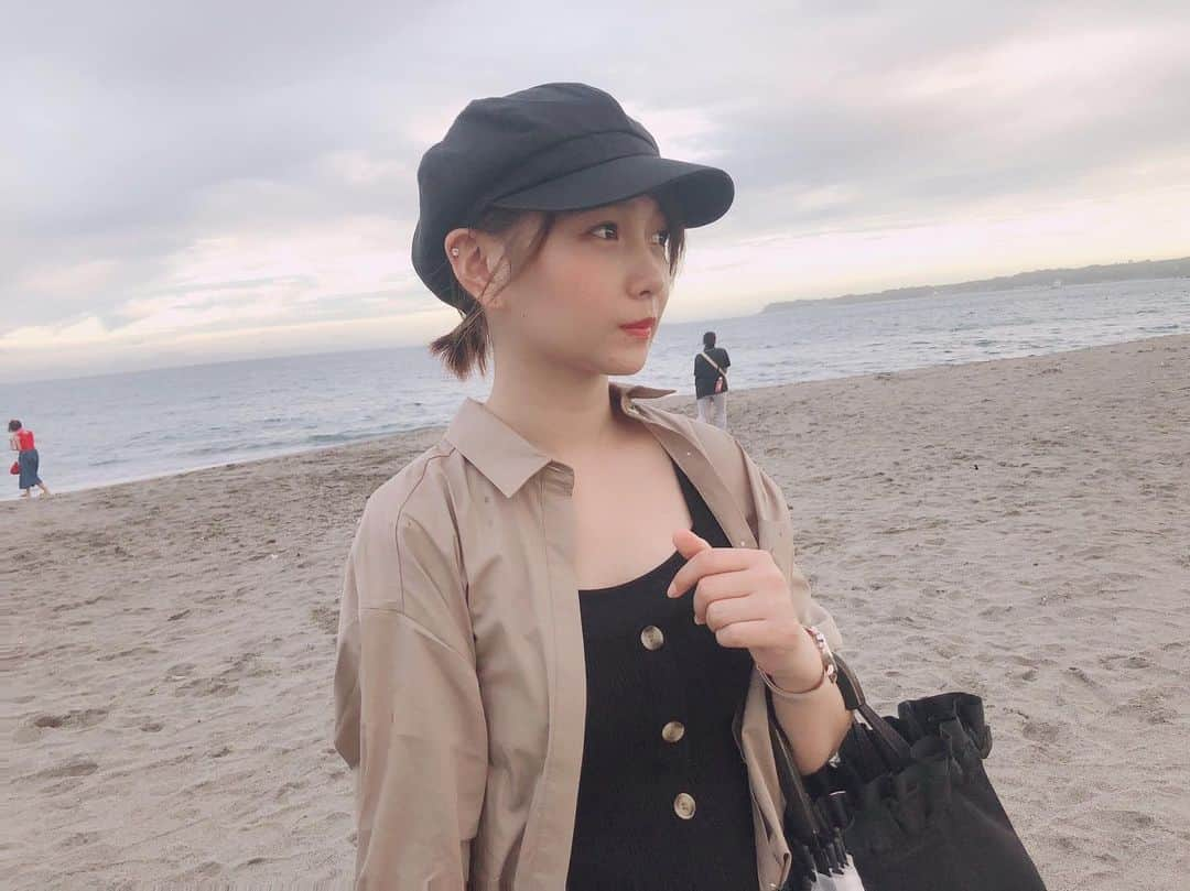 志村理佳のインスタグラム：「心残りは花火が出来なかったこと😔 #2019夏#台風のせい#🌬」