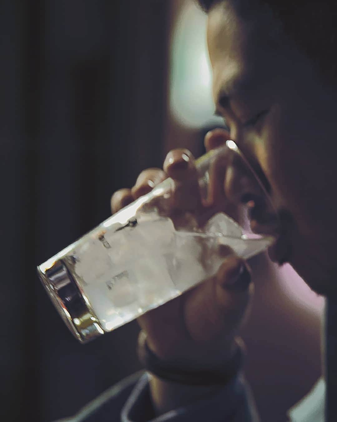 Berlin Tokyoさんのインスタグラム写真 - (Berlin TokyoInstagram)「Tucked away from the city bustle, the lantern-filled alley invites you for an evening tipple in nostalgia. . . . #hellofrom #tokyo #japan」8月31日 21時51分 - tokio_kid